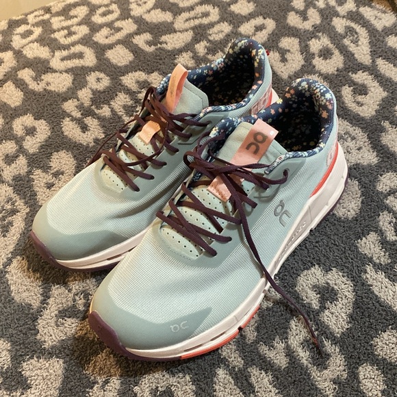 FP Movement x On Cloudnova Form 2 Sneakers - Picture 7 of 12